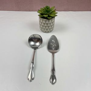 Oneida Craft Deluxe Stainless Silver Spoon Server